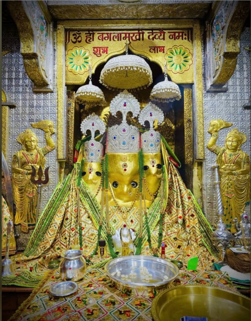 Maa Baglamukhi